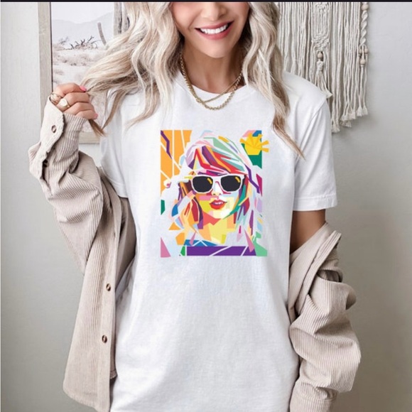 Tops - Heather Grey Taylor Swift Graphic Tee